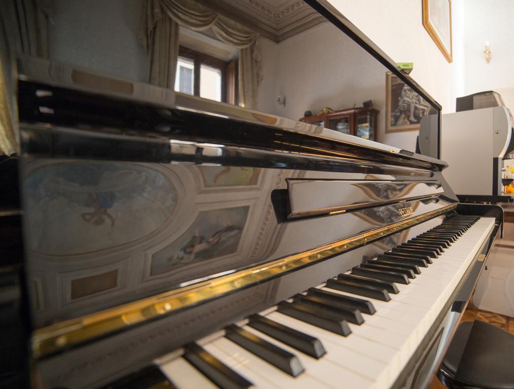 Affreschi Su Roma Luxury B&B Bagian luar foto