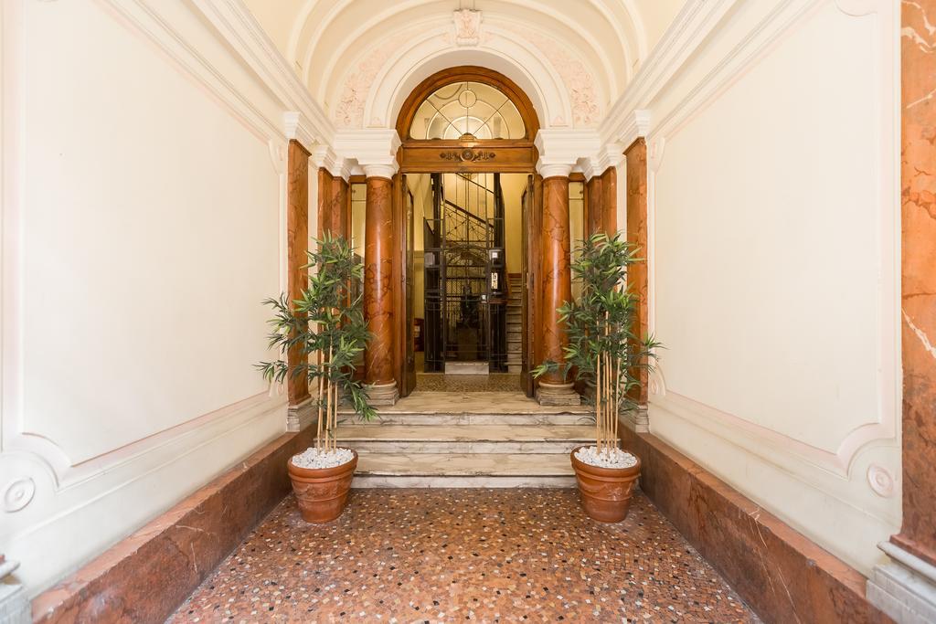 Affreschi Su Roma Luxury B&B Bagian luar foto