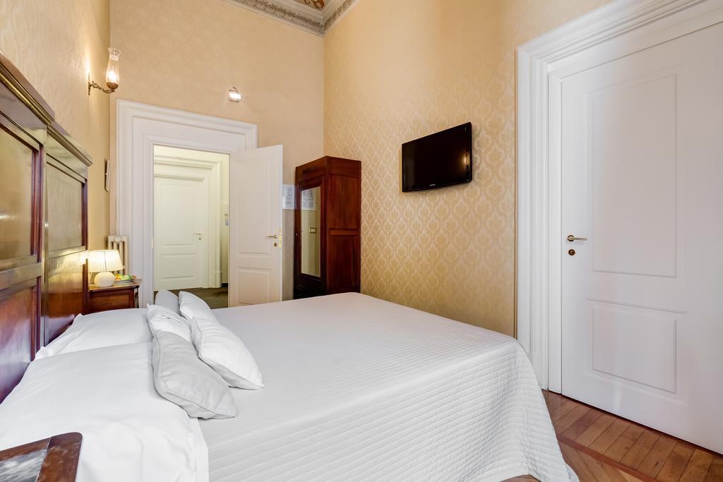 Affreschi Su Roma Luxury B&B Bagian luar foto