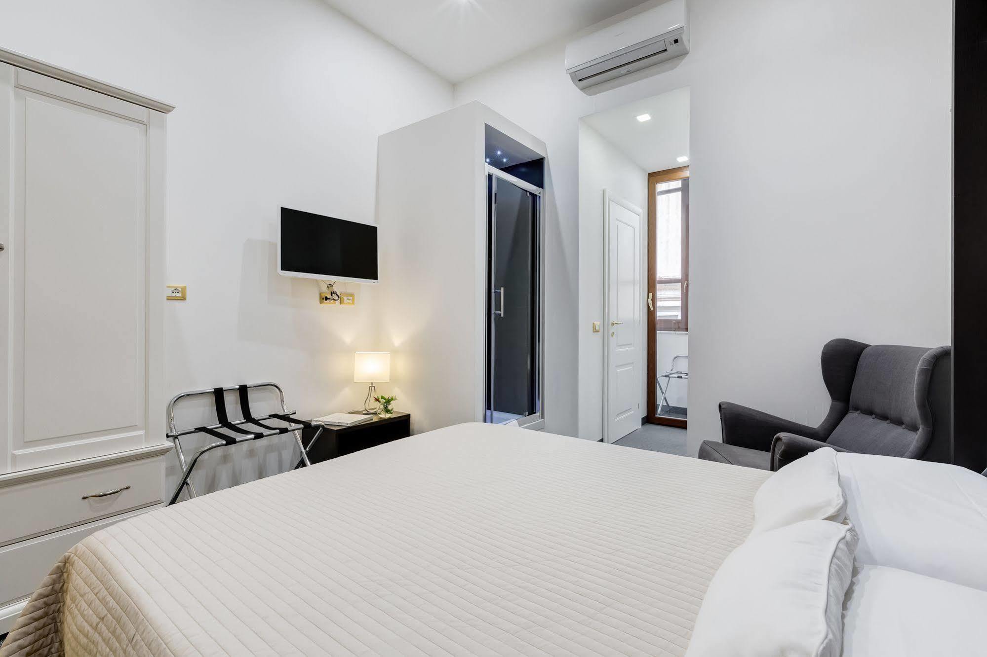 Affreschi Su Roma Luxury B&B Bagian luar foto