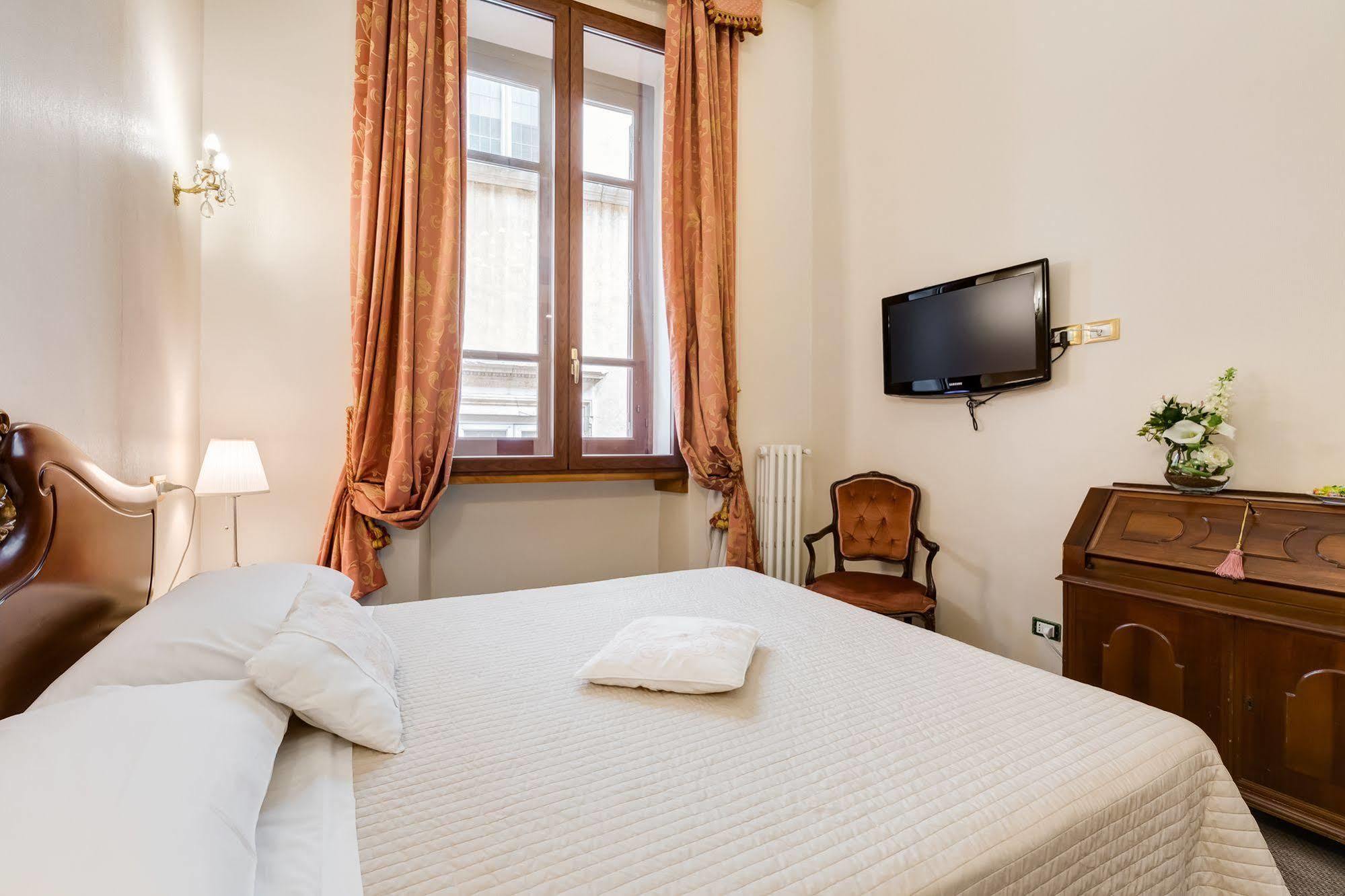 Affreschi Su Roma Luxury B&B Bagian luar foto